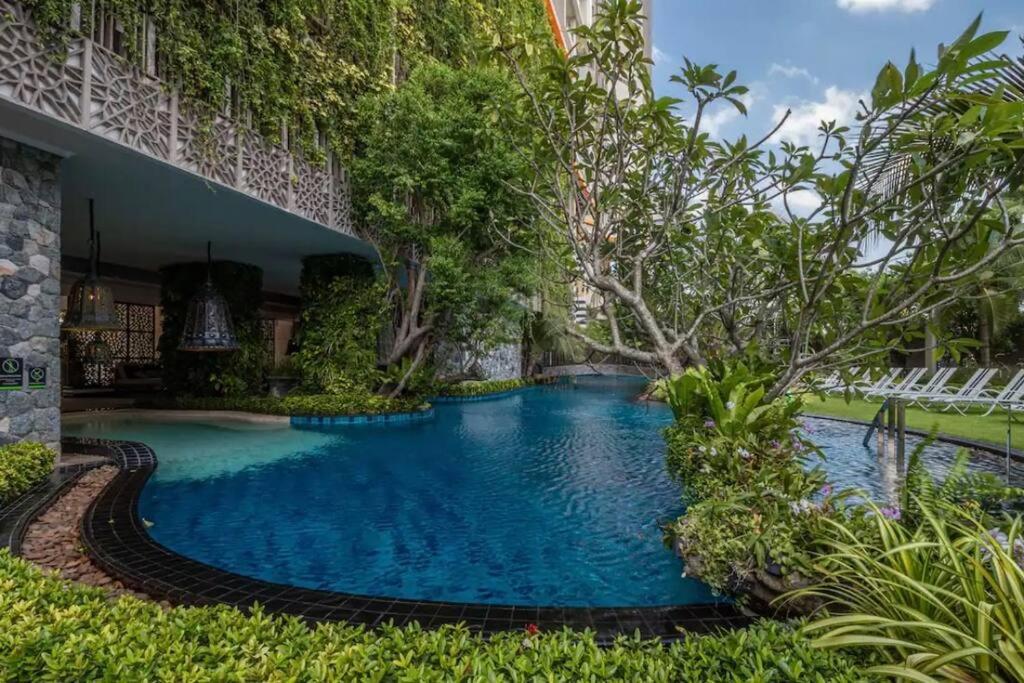 The Riviera Jomtien Apartment Exterior photo